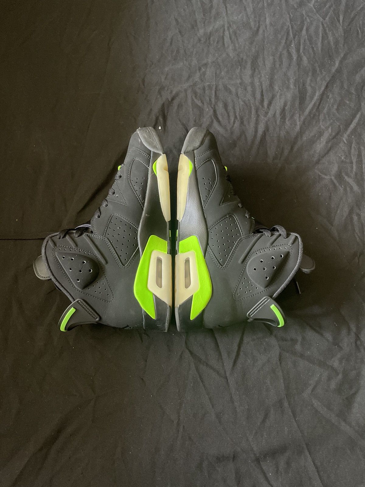 Jordan Brand Jordan 6 Retro Electric Green Size US 9 / EU 42 - 4 Thumbnail
