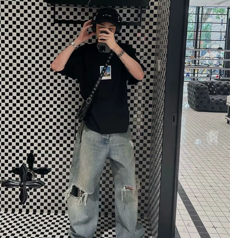 Balenciaga Balenciaga Tower polaroid short sleeves Size US XXS / EU 40 - 8 Thumbnail
