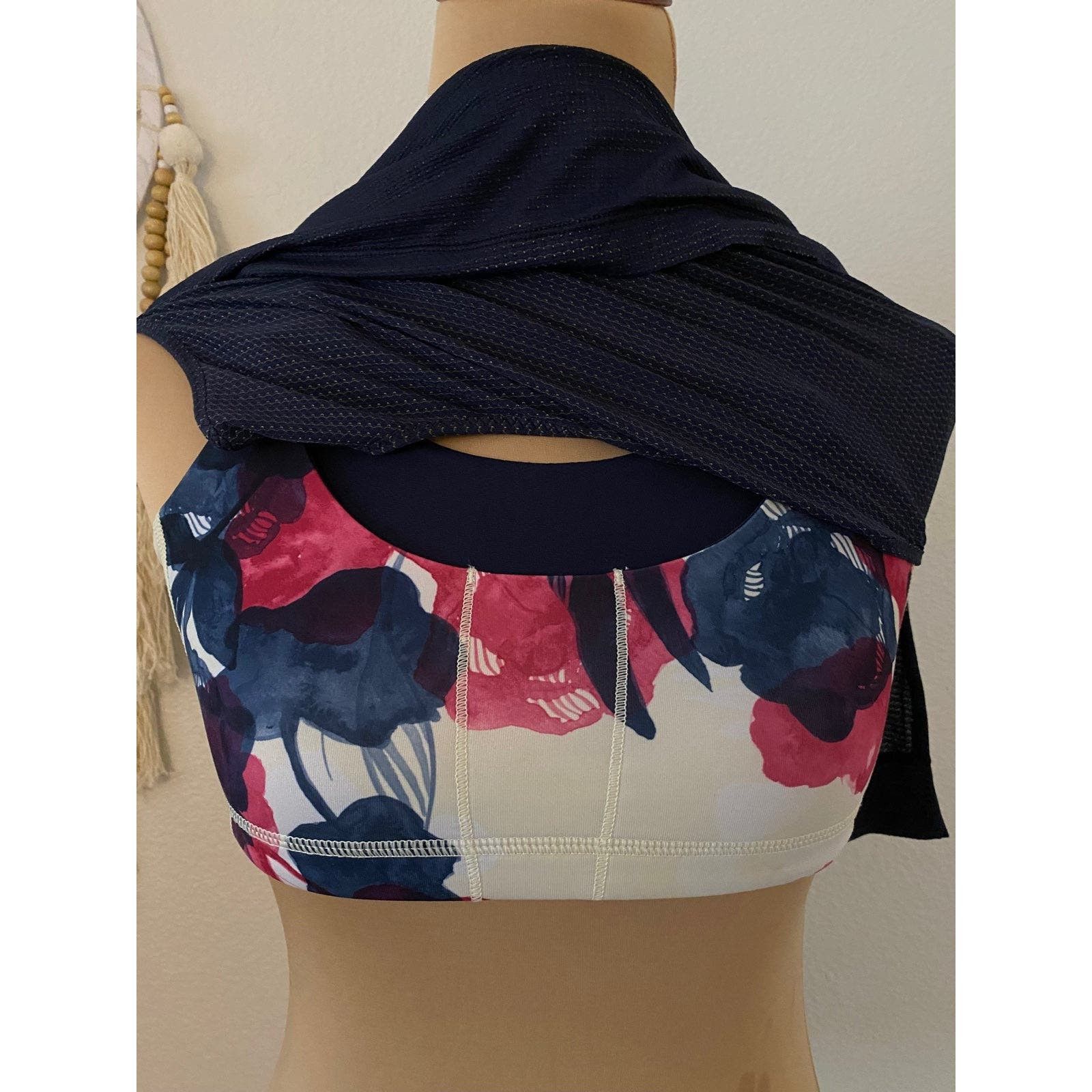 Lululemon lululemon tank top size 4 Size S / US 4 / IT 40 - 6 Thumbnail