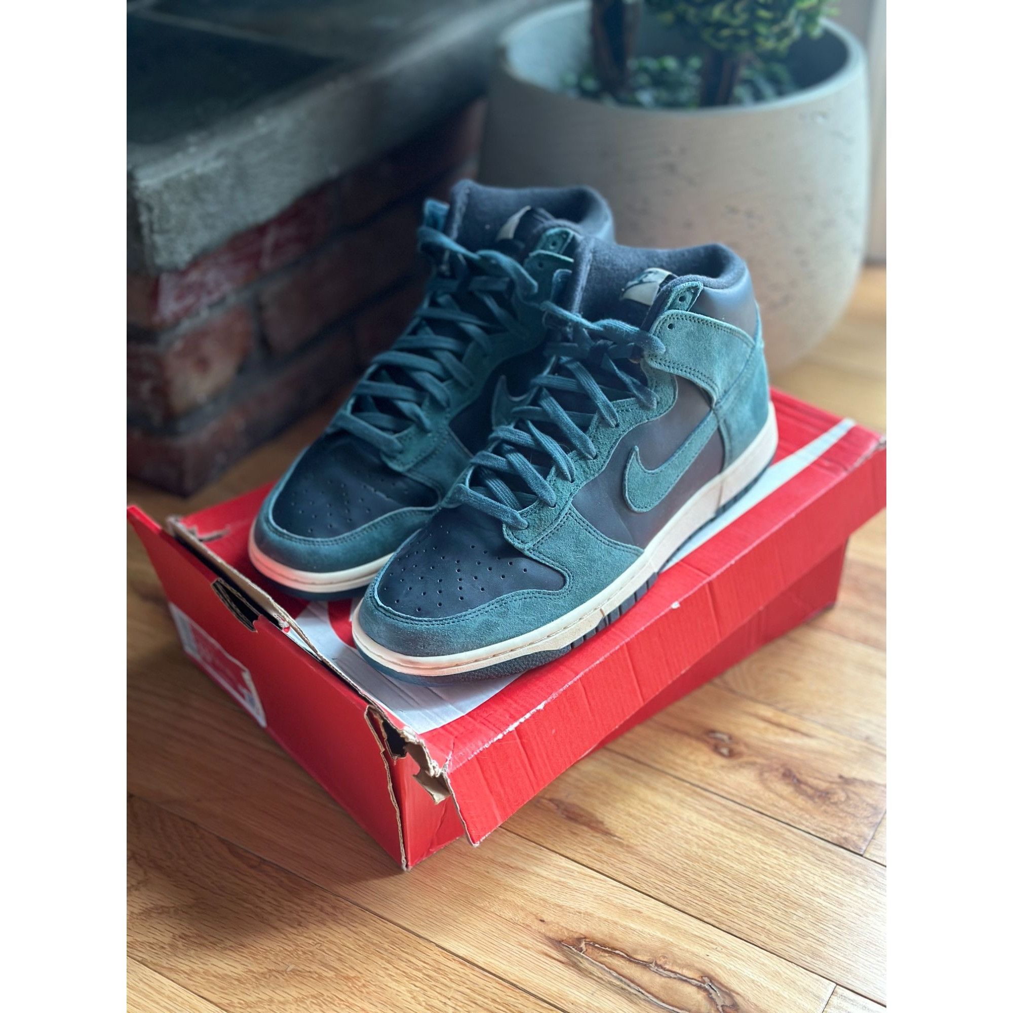 Nike 2023 NIKE DUNK HIGH RETRO PREMIUM BLACK/FADED SPRUCE SZ 11.5 Size US 11.5 / EU 44-45 - 3 Thumbnail