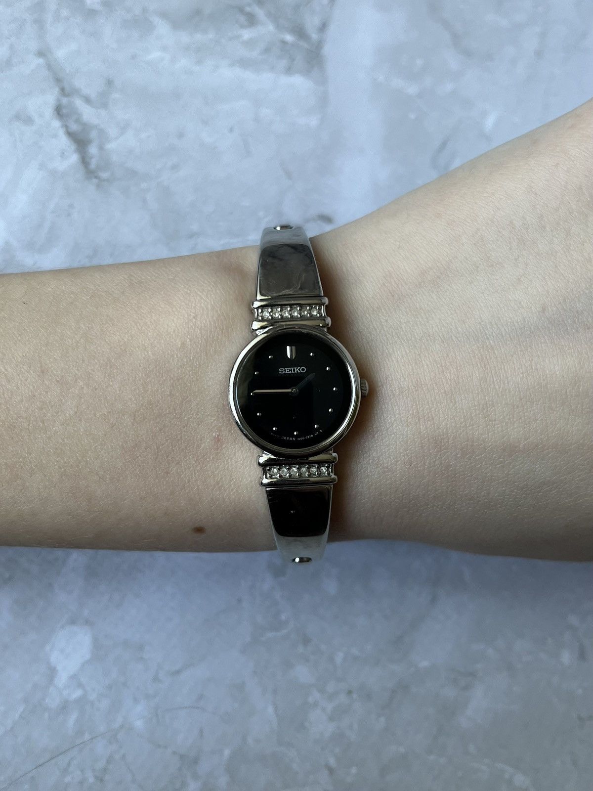 Japanese Brand × Seiko × Vintage Elegant Seiko Women’s Watch with Crystals Size ONE SIZE - 15 Thumbnail