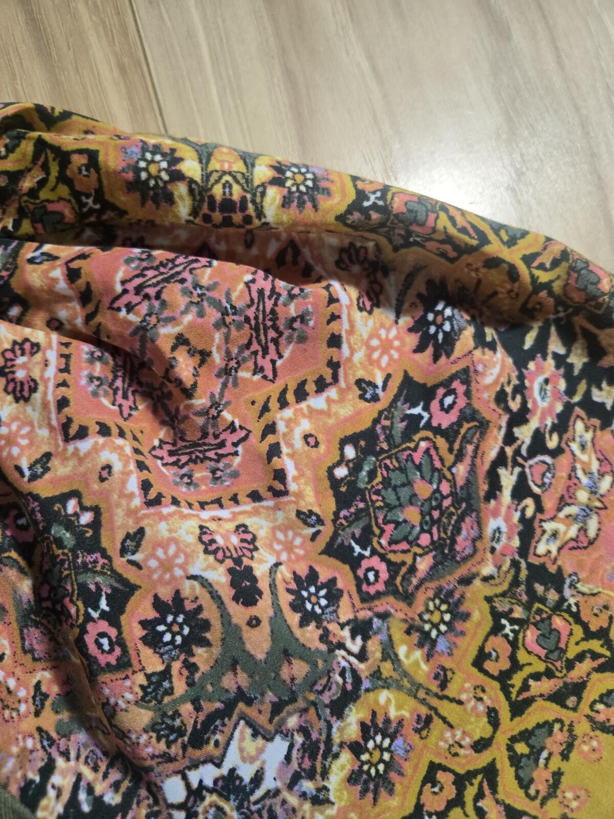 NBDN Nobrandedon WMS SZ L Olive Green Top Patterned Puff Sleeves Bohemian Size L / US 10 / IT 46 - 6 Thumbnail