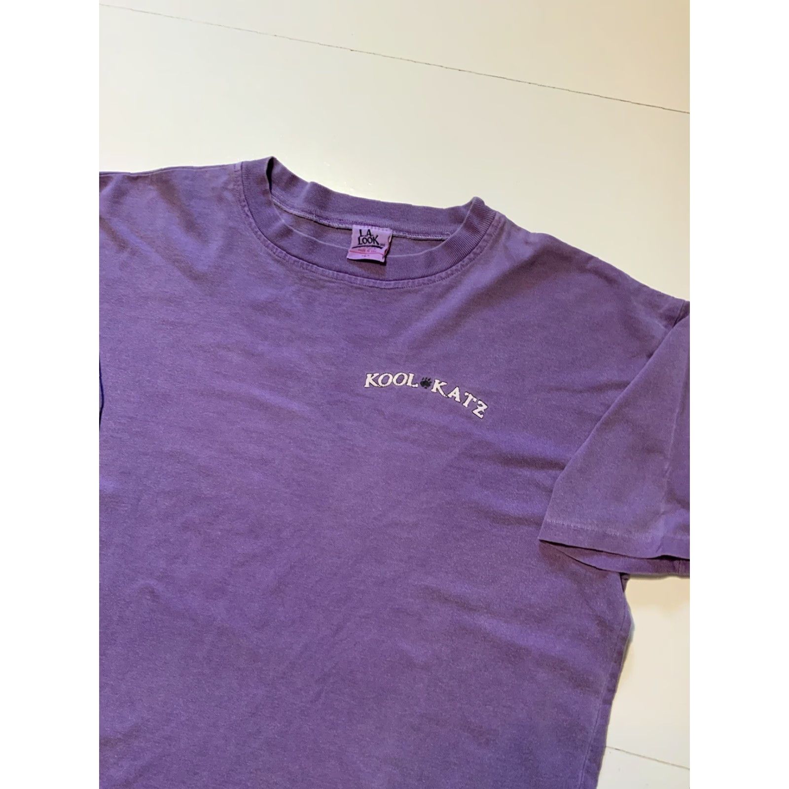 Vintage VINTAGE Kool Katz Purple Heavy Cotton Crewneck T-Shirt Sz. L Paw Puff Print 90s Made In USA Mens/Womens Size US L / EU 52-54 / 3 - 4 Thumbnail