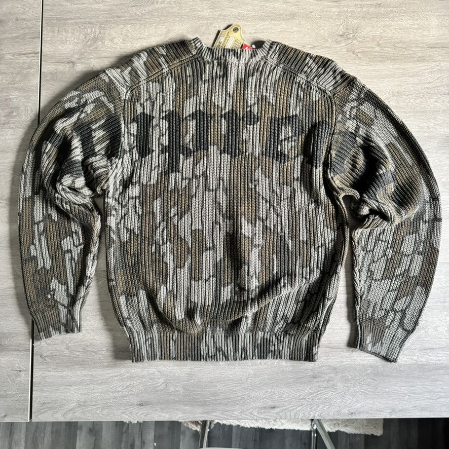 Supreme Supreme Sweater Old English Printed Camo Size US M / EU 48-50 / 2 - 2 Thumbnail