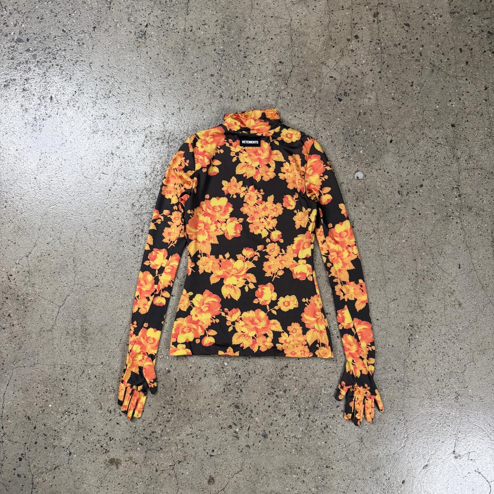 Vetements Vetements Acid Flower Gloved LS Size US S / EU 44-46 / 1 - 6 Thumbnail