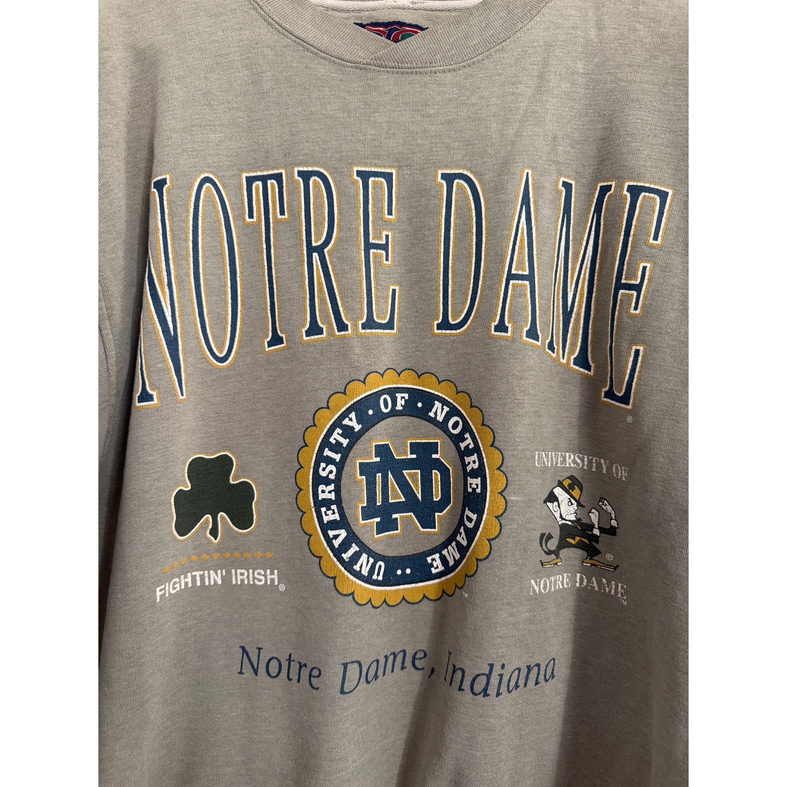 NCAA Vintage Notre Dame Fighting Irish Crewneck Sweatshirt Size M Size US M / EU 48-50 / 2 - 2 Thumbnail