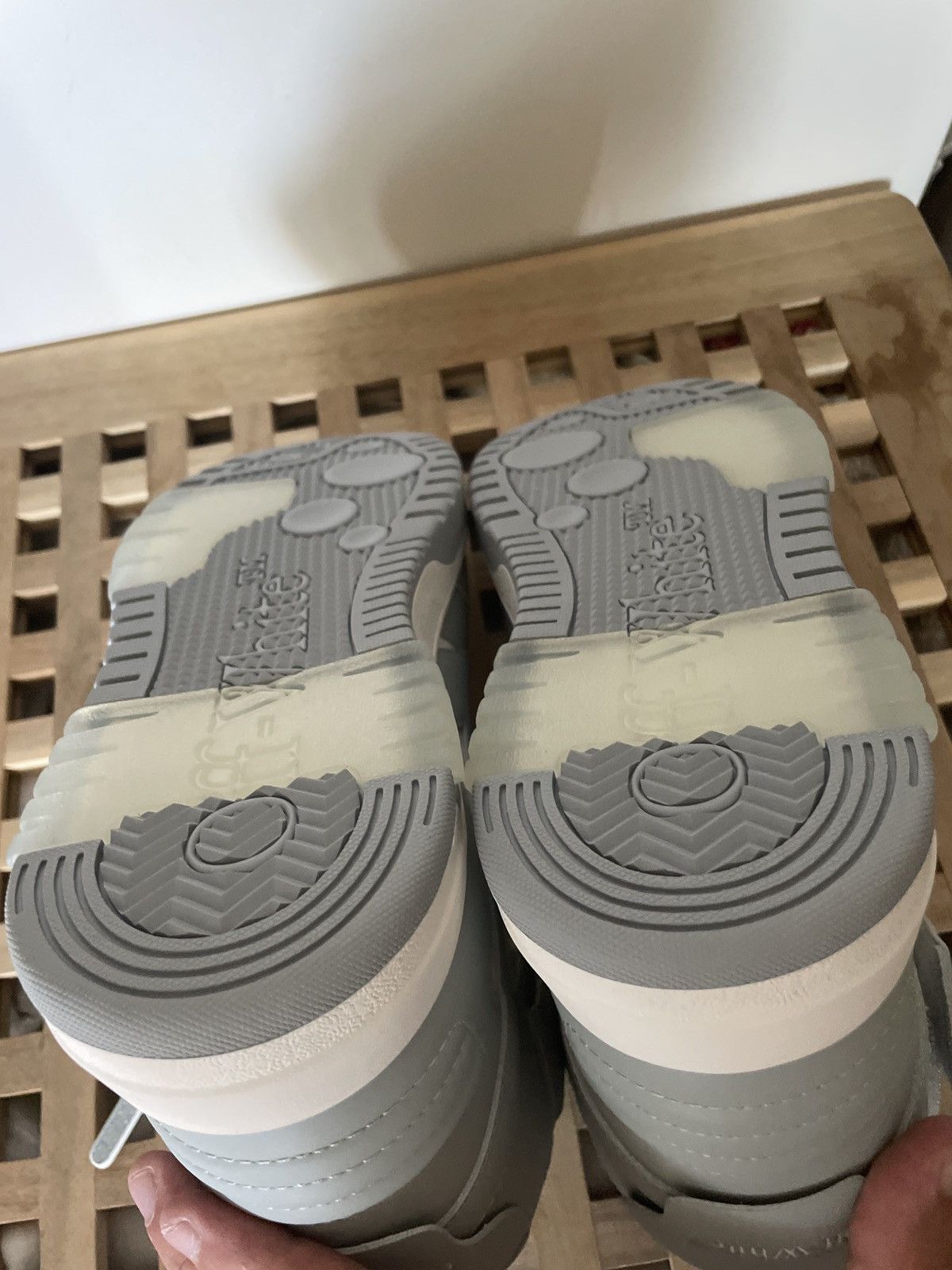Off-White Off-White “Out of Office” High-Top Size US 9 / EU 42 - 5 Thumbnail