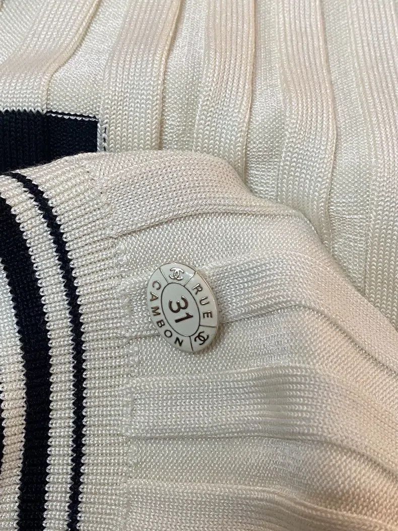 Chanel Chanel 19p knitwear 31 jacquard design short sleeves Size XXS / US 00 / IT 34 - 5 Thumbnail