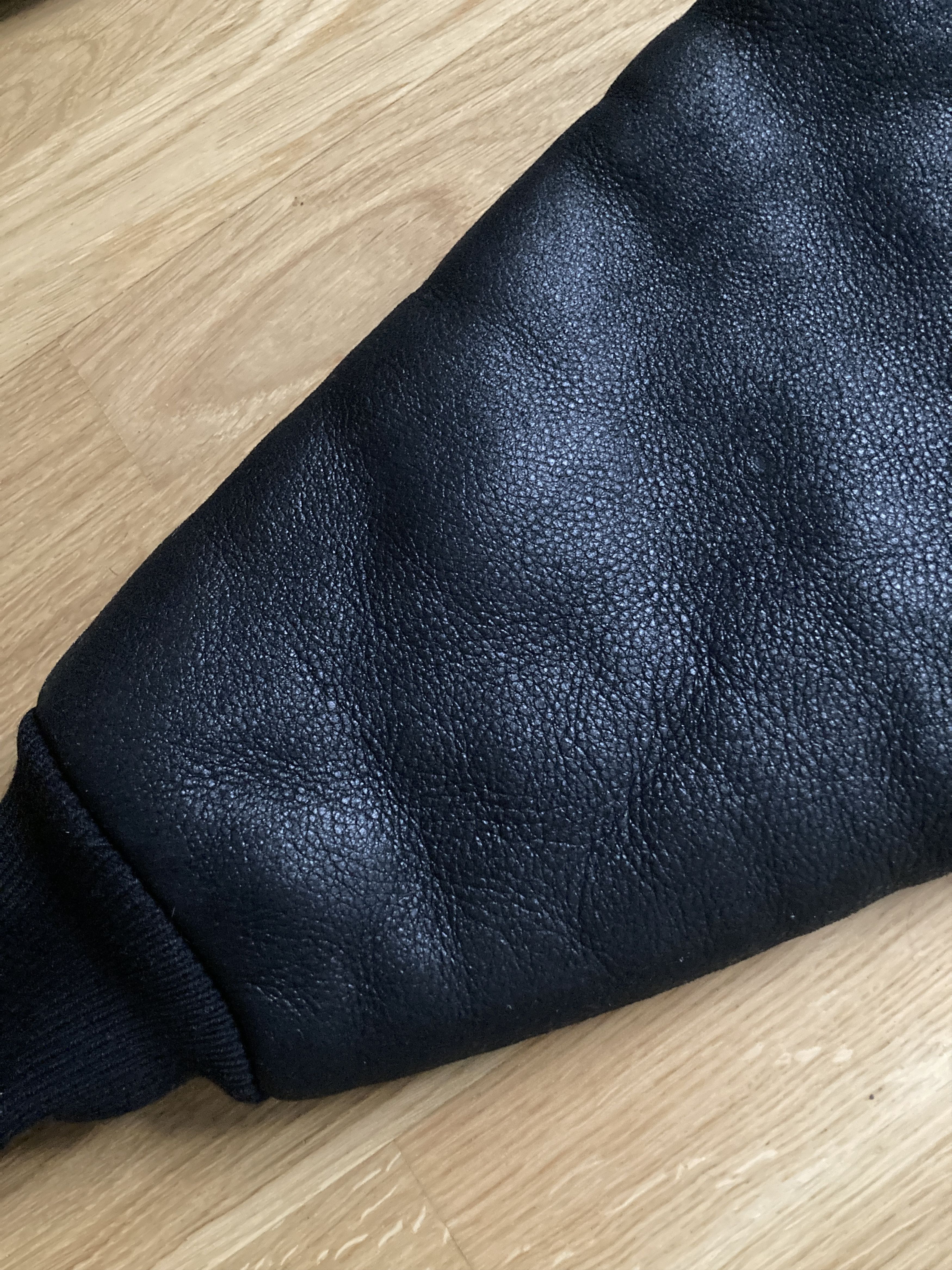 Rick Owens F/W 22 “STROBE” Shearling Leather Goat Hair Gauntlets Size ONE SIZE - 9 Thumbnail