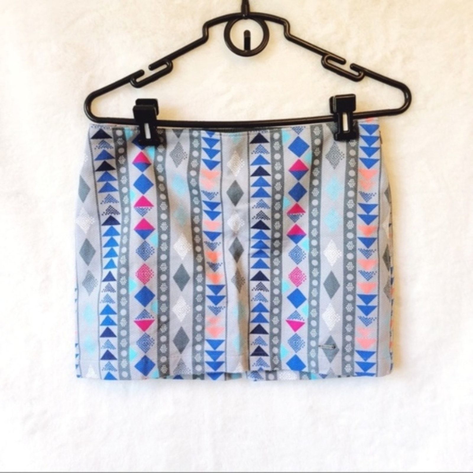 Hollister Hollister Grey Aztec Patterned Skirt Size 29" - 1 Thumbnail