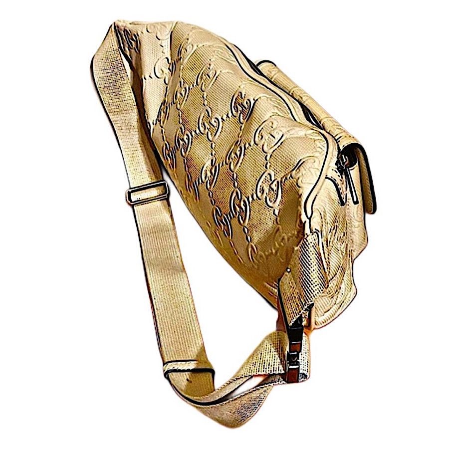 Gucci Authentic Gucci Pre-Fall ‘23 White Jumbo GG Leather Belt Bag Size ONE SIZE - 4 Thumbnail