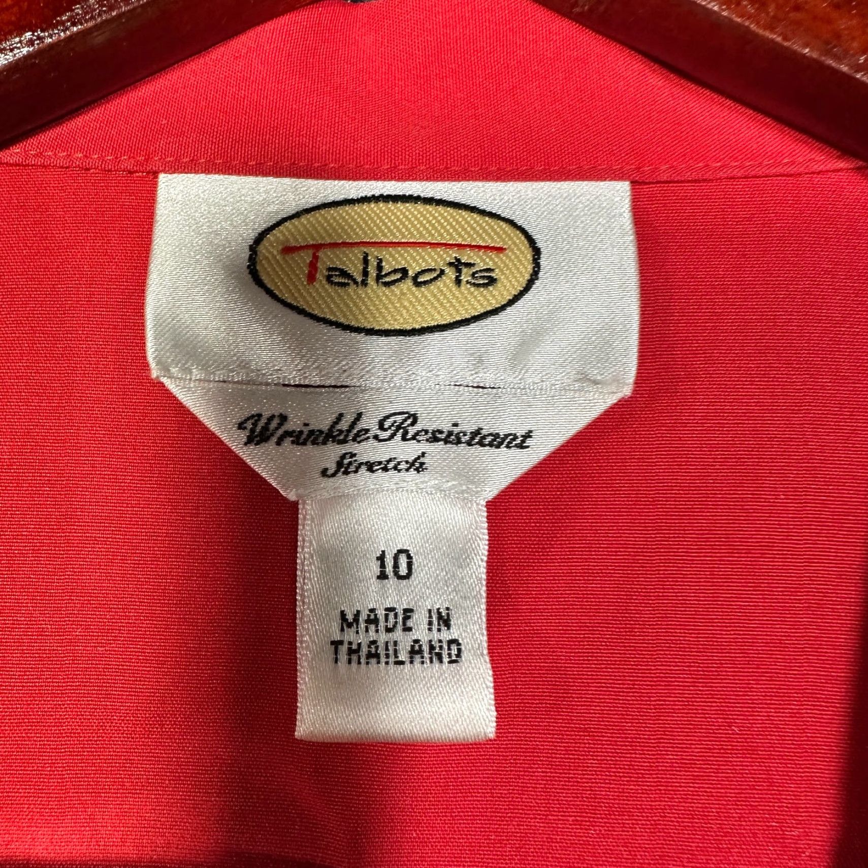 Talbots Talbots Shirt Womens 10 Red Cotton Stretch Button Up Blouse Wrinkle Resistant Size L / US 10 / IT 46 - 5 Thumbnail