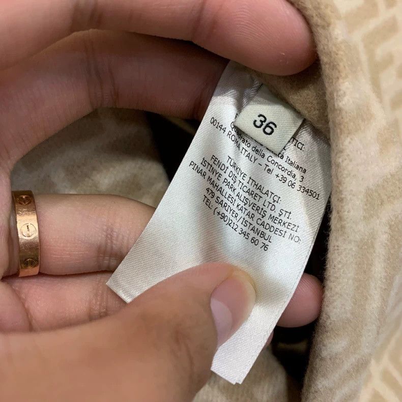Fendi FENDI Winter and autumn short coat with hood and windbreak Size XS / US 0-2 / IT 36-38 - 3 Thumbnail