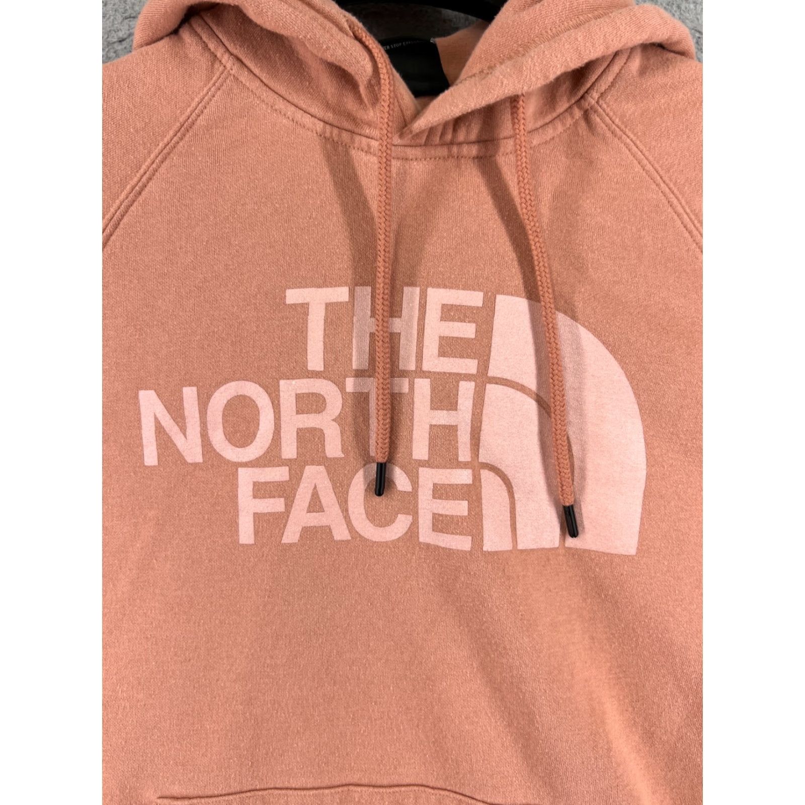 The North Face The North Face Hoodie Womens M Orange Pullover Pocket Logo Crew Neck Cotton Blend 34in Chest Athletic Activewear Mens Ladies 90s Size M / US 6-8 / IT 42-44 - 6 Thumbnail