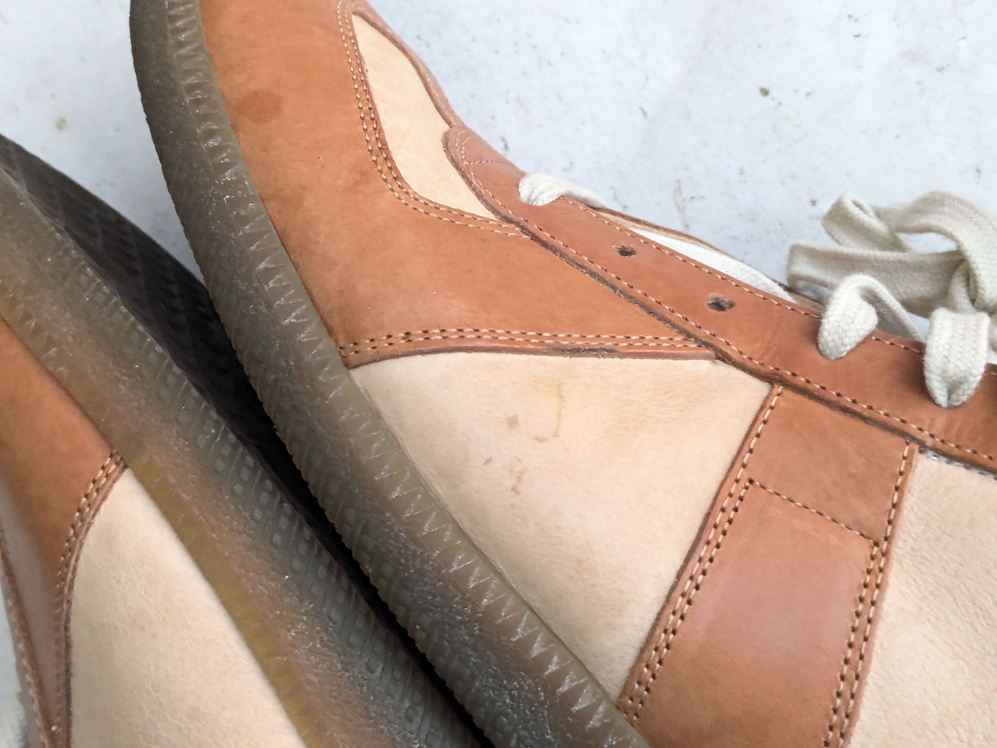 Maison Margiela Maison Margiela Gat Replica Brown 11 44 Leather Low Tops Size US 11 / EU 44 - 9 Thumbnail