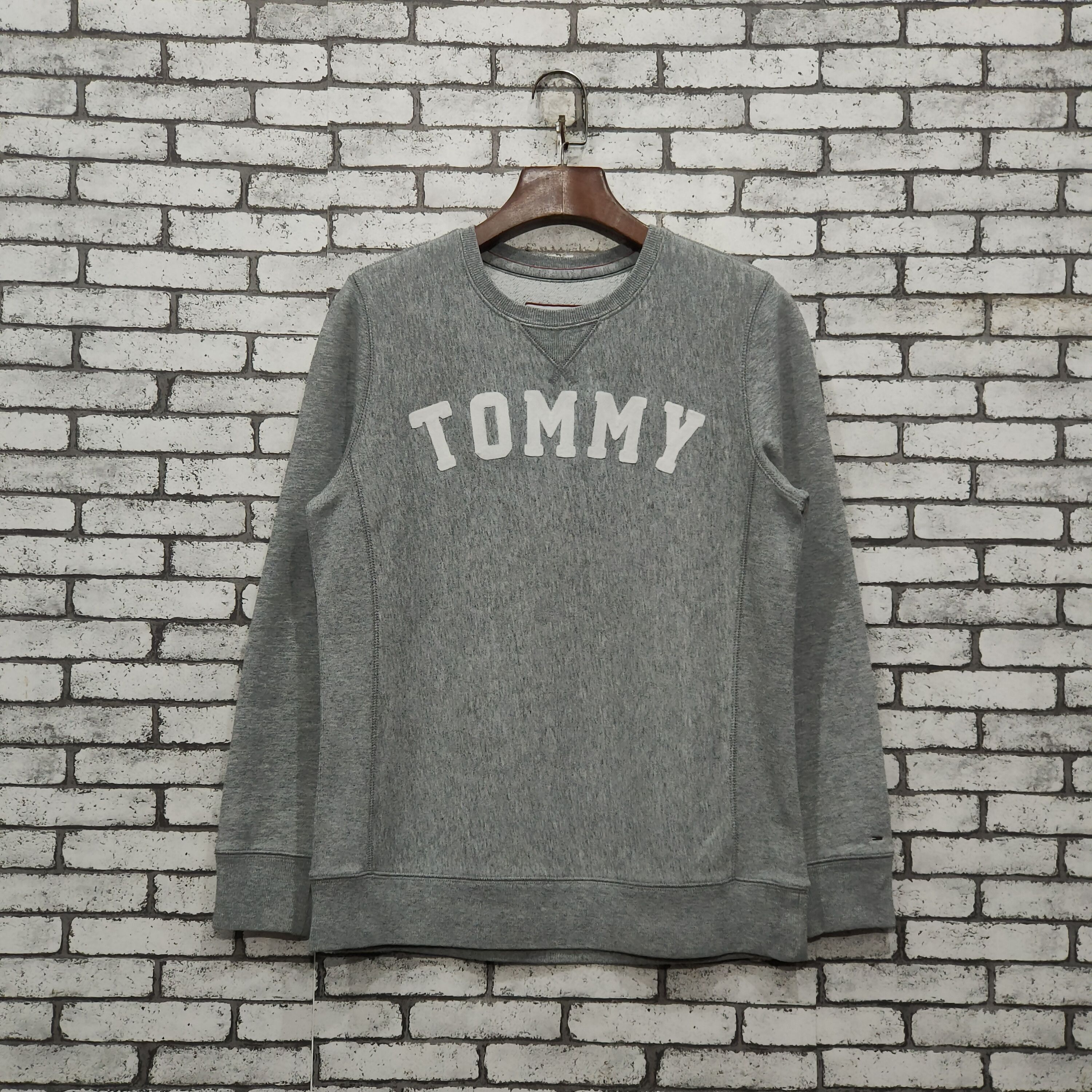 Tommy Hilfiger 🔥Tommy Hilfiger sweatshirt Size US S / EU 44-46 / 1 - 1 Thumbnail