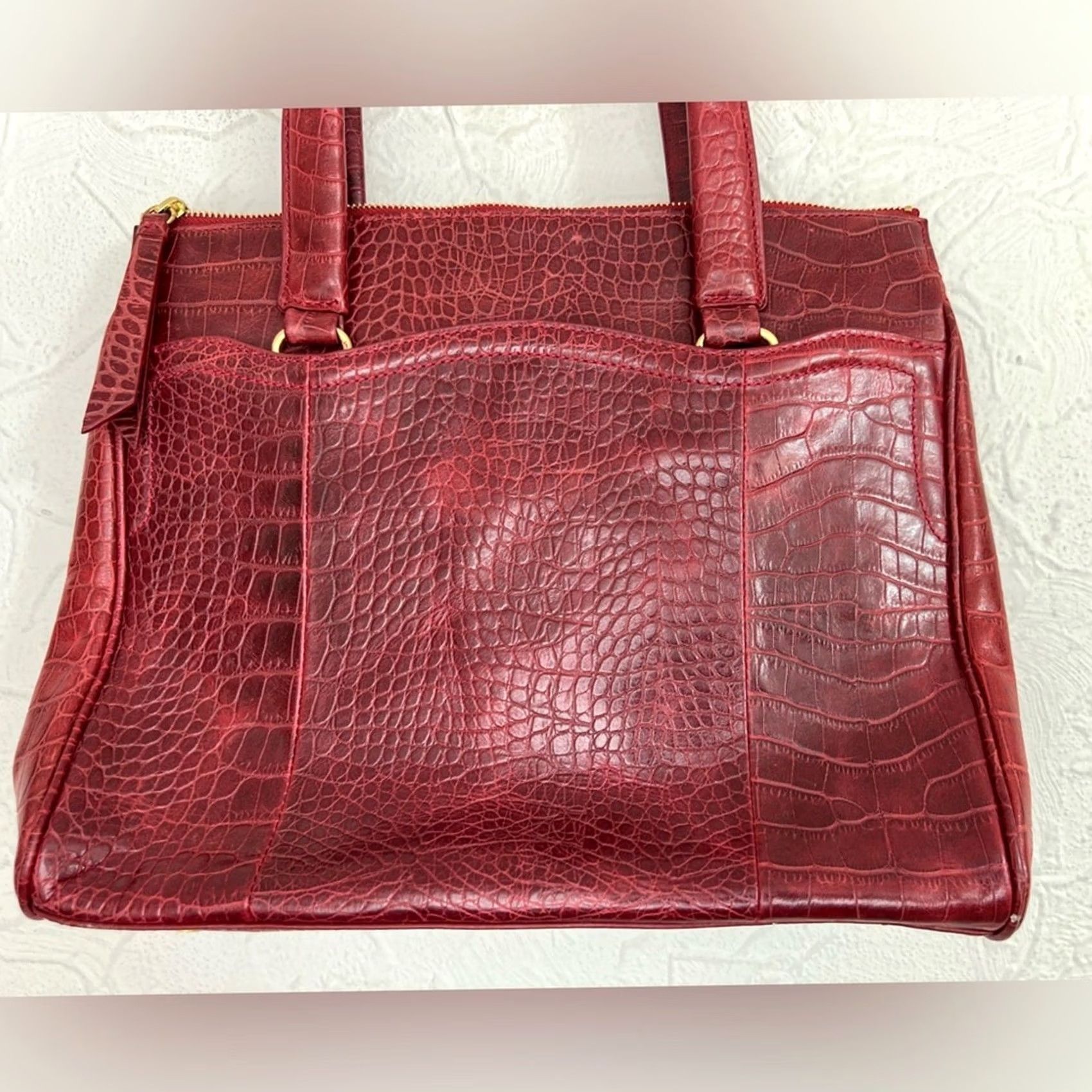 Vintage Elie Tahari Crocodile Embossed Red Leather Tote EUC Tote Women Leather Red Tahari EUC Size ONE SIZE - 4 Thumbnail
