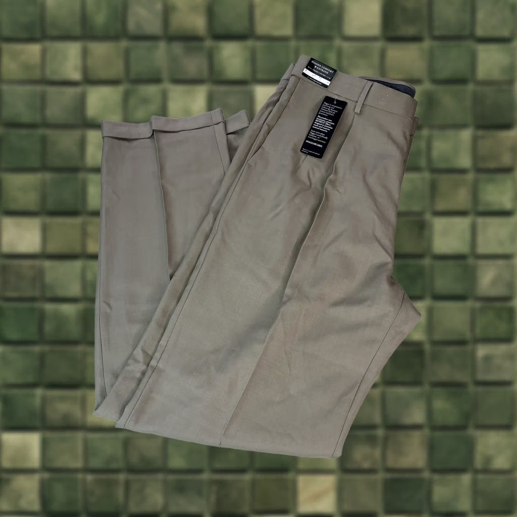 Haggar Haggar Dress Pants Classic Fit Pleated Front Premium Comfort Wrinkle Free Stretch 38 Beige Women's? No, Men's. Size US 38 / EU 54 - 1 Thumbnail