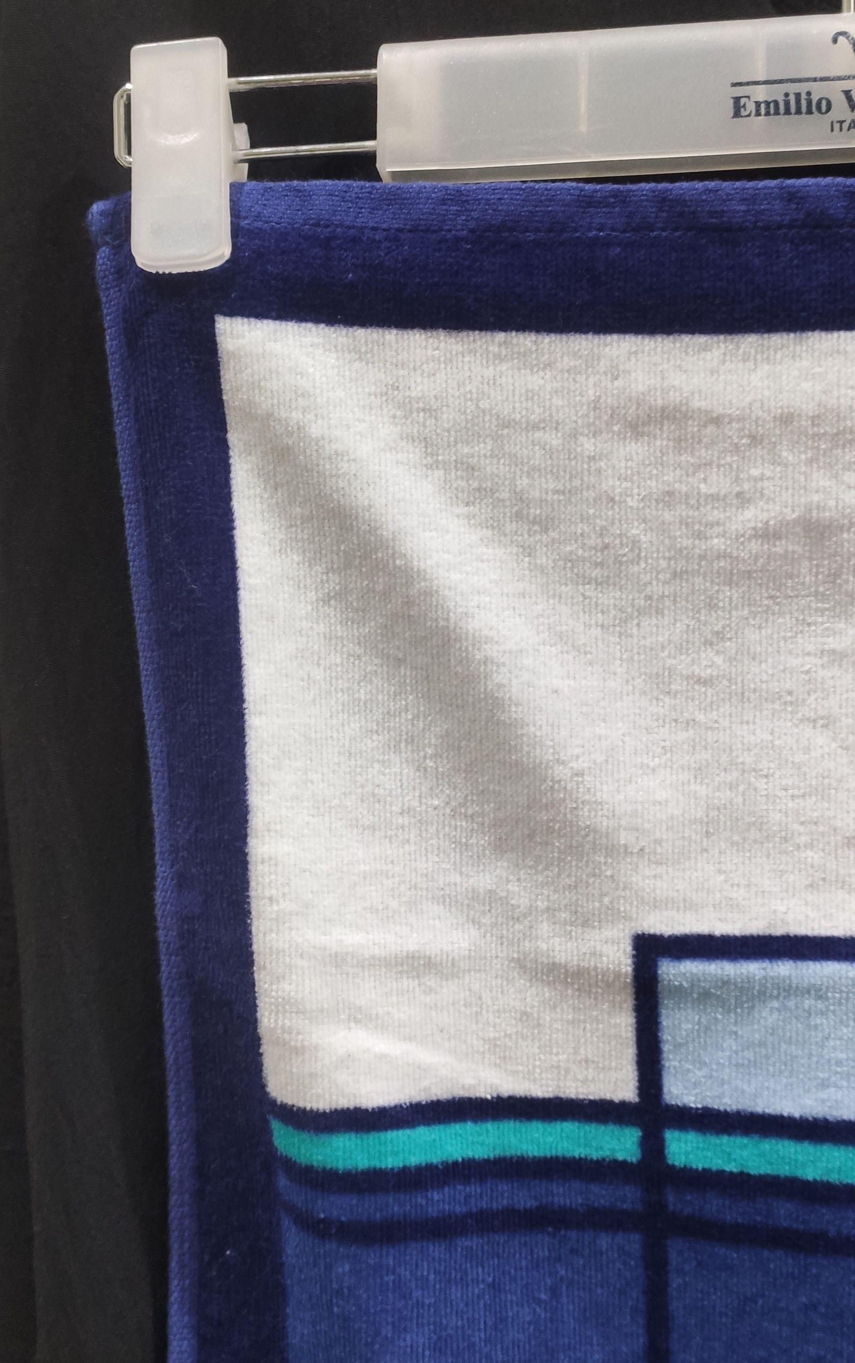 Yves Saint Laurent Yves Saint Laurent Face Towel Size ONE SIZE - 4 Thumbnail