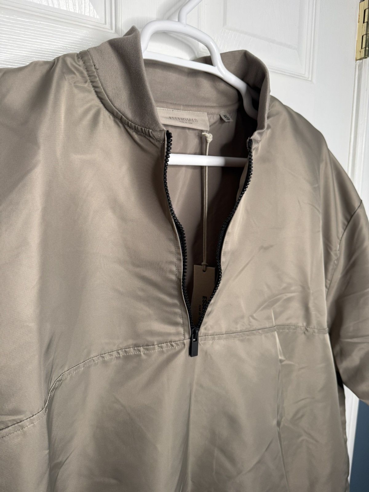 Fear of God Fear of God ESSENTIALS Nylon 1/4 Zip Size US XL / EU 56 / 4 - 6 Thumbnail
