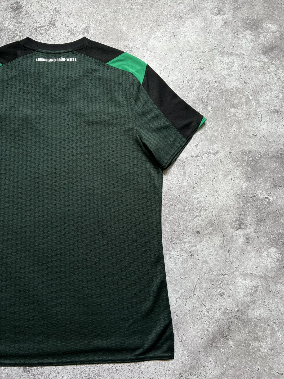 Vintage Umbro FC Werder Bremen 21/22 Football Soccer Shirt Trikot Size US L / EU 52-54 / 3 - 12 Thumbnail