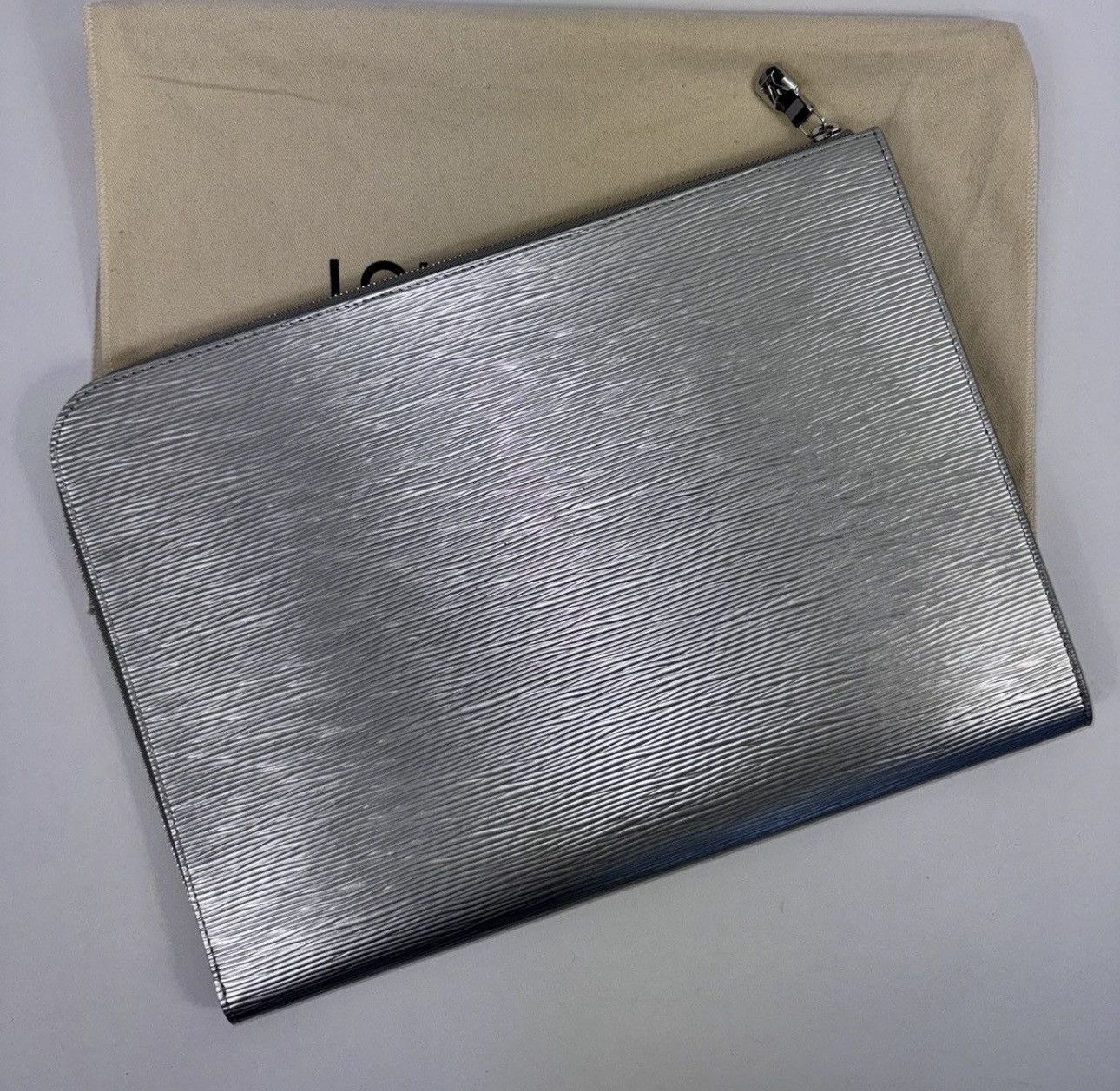 Louis Vuitton SILVER CHROME LAPTOP CASE Size ONE SIZE - 2 Thumbnail