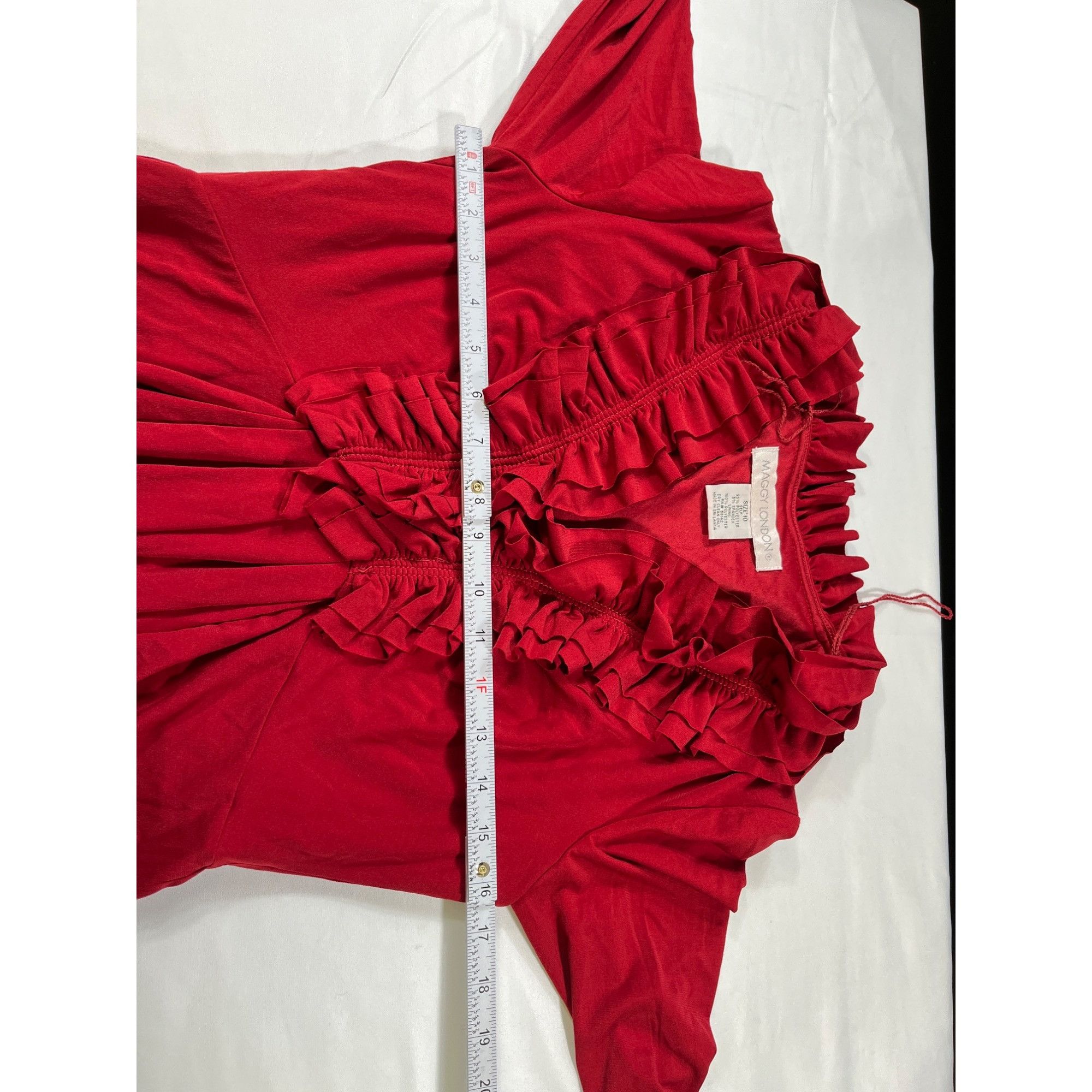 MAGGY LONDON Maggy London SKU 7612 Red Ruffle V-Neck Dress Size 10 Size L / US 10 / IT 46 - 4 Thumbnail