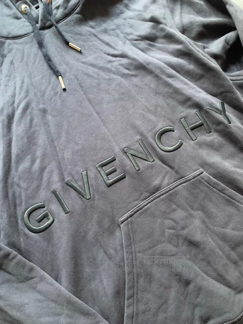 Givenchy Givenchy Heavy Embroidered Sweatshirt Size US XL / EU 56 / 4 - 3 Thumbnail