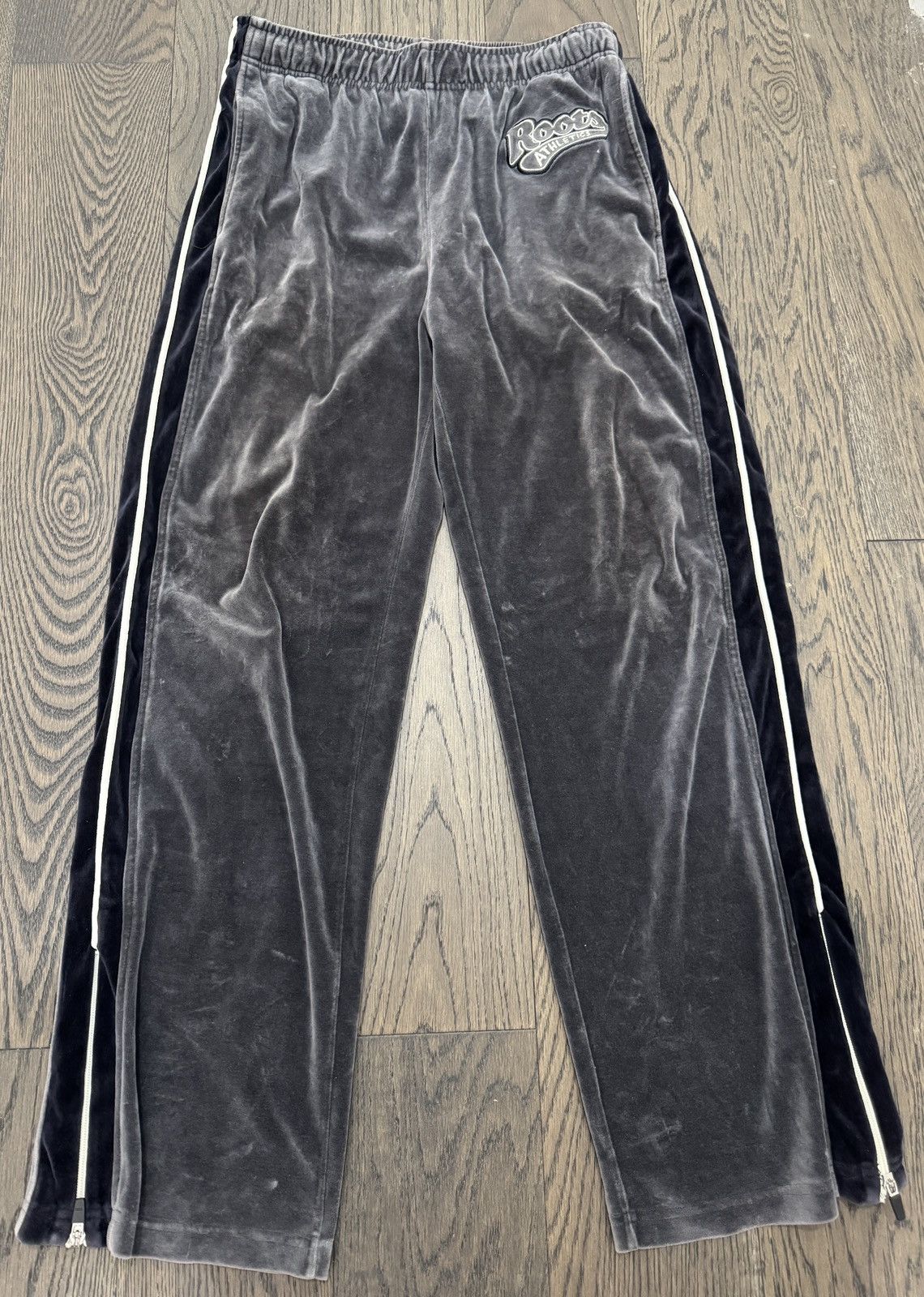Roots Roots Vintage 2003 Velour Pants 30th Anniversary Size Medium Size US 30 / EU 46 - 1 Thumbnail