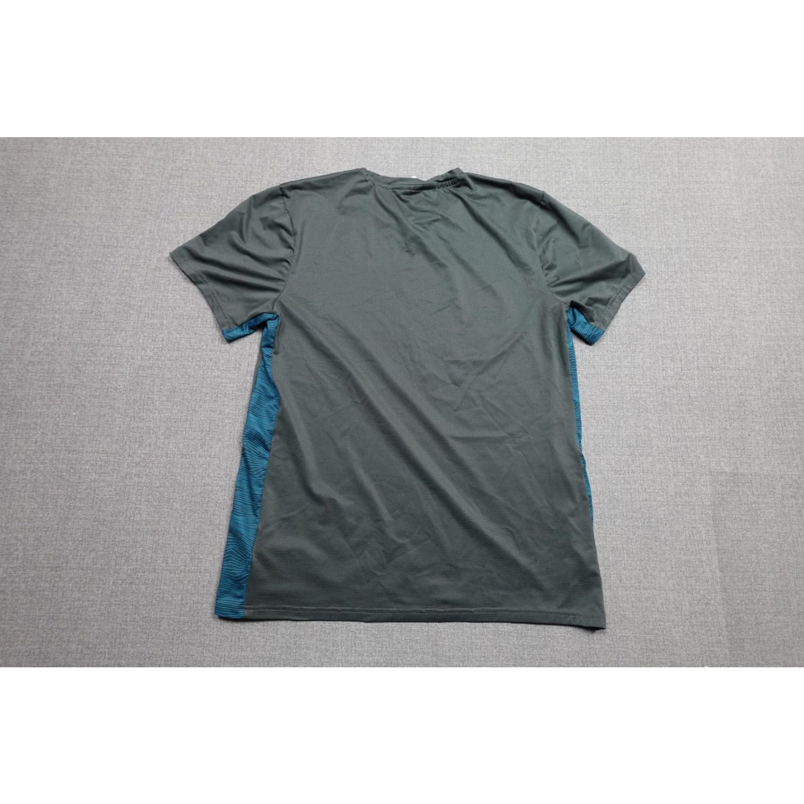 Gymshark Gymshark Shirt Mens Large Gray Short Sleeve Colorblock Training Tee Athletic Size US L / EU 52-54 / 3 - 5 Thumbnail