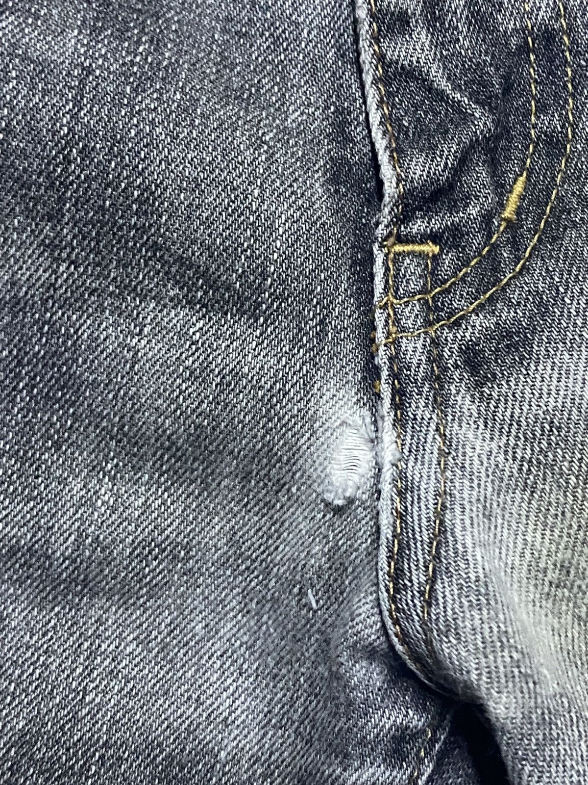 Undercover × Uniqlo Vintage Uniqlo S-003 Faded Grey Denim Distressed Baggy Jeans Size US 35 - 11 Thumbnail