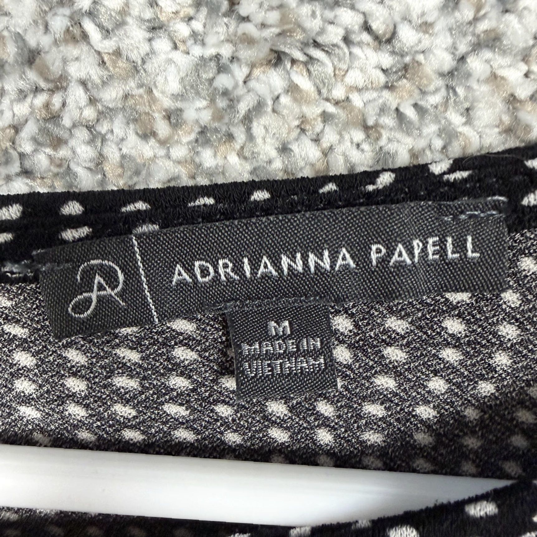 Adrianna Papell Adrianna Papell Blouse Womens M Black Polka Dot Puff Sleeve Office Preppy casual Basic Shirt Small White Dot pattern Womens Size M / US 6-8 / IT 42-44 - 4 Thumbnail