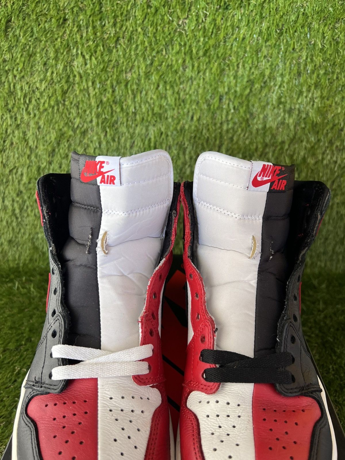 Jordan Brand Air Jordan 1 High Homage to Home Size US 10 / EU 43 - 6 Thumbnail