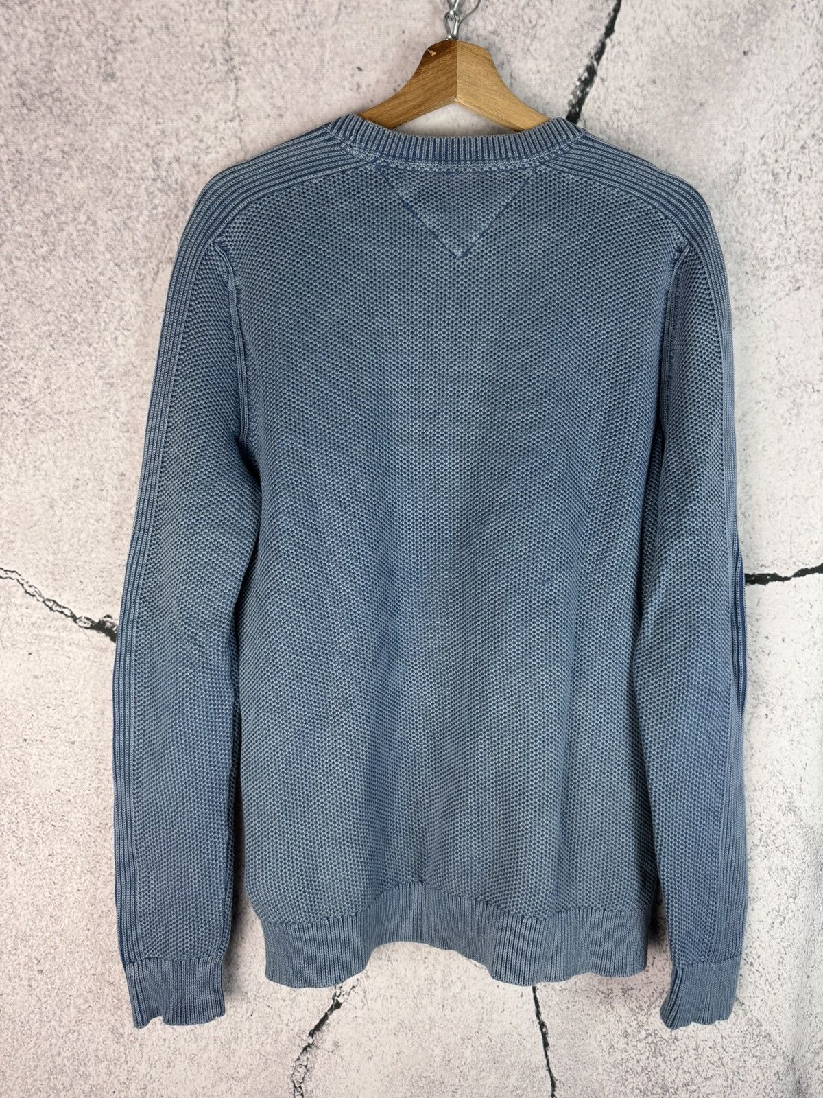 Tommy Hilfiger Vintage Tommy Hilfiger knit bleached sweater blue Size US M / EU 48-50 / 2 - 2 Thumbnail