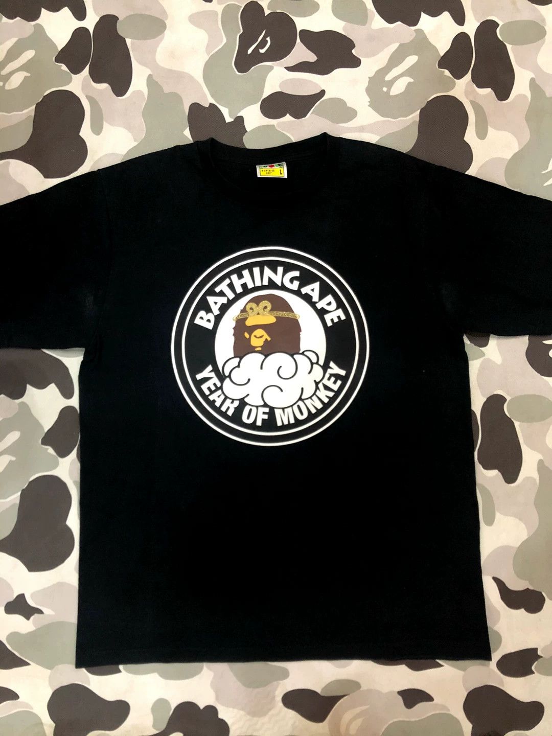 Bape Bape T Shark T-Shirt Casual Short Sleeve Size US M / EU 48-50 / 2 - 1 Thumbnail