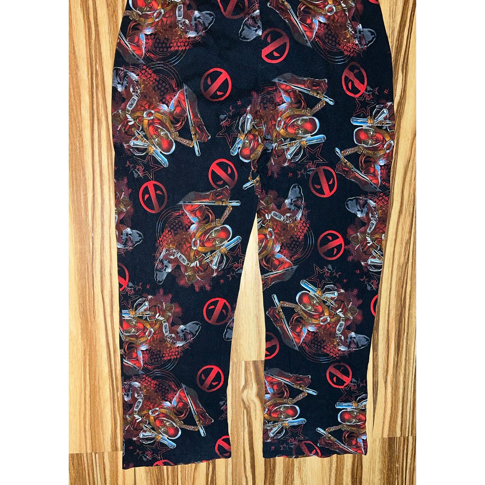 Marvel Comics Marvel Dead Pool Pajamas Size XL Size US XL / EU 56 / 4 - 8 Thumbnail