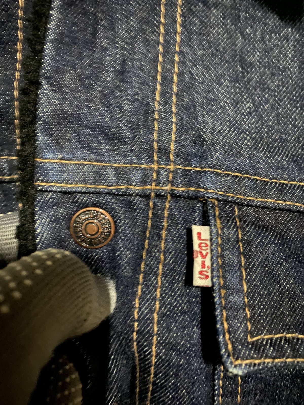 Levi's Vintage Levi’s Women’s Denim Jacket 90s Dark Wash Size M Size US S / EU 44-46 / 1 - 9 Thumbnail
