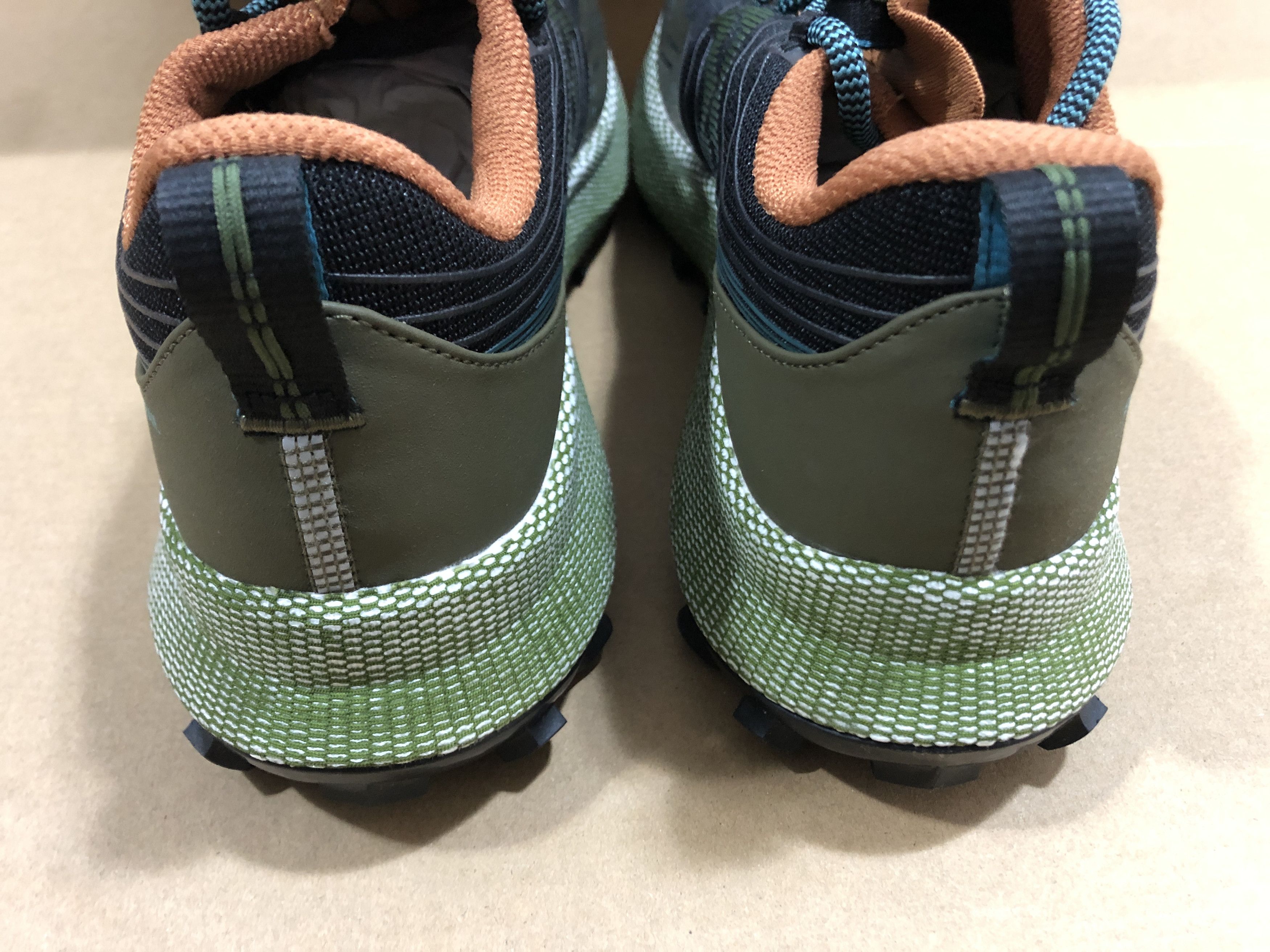 Saucony Endorphin Trail Olive/Black Size US 9 / EU 42 - 9 Thumbnail