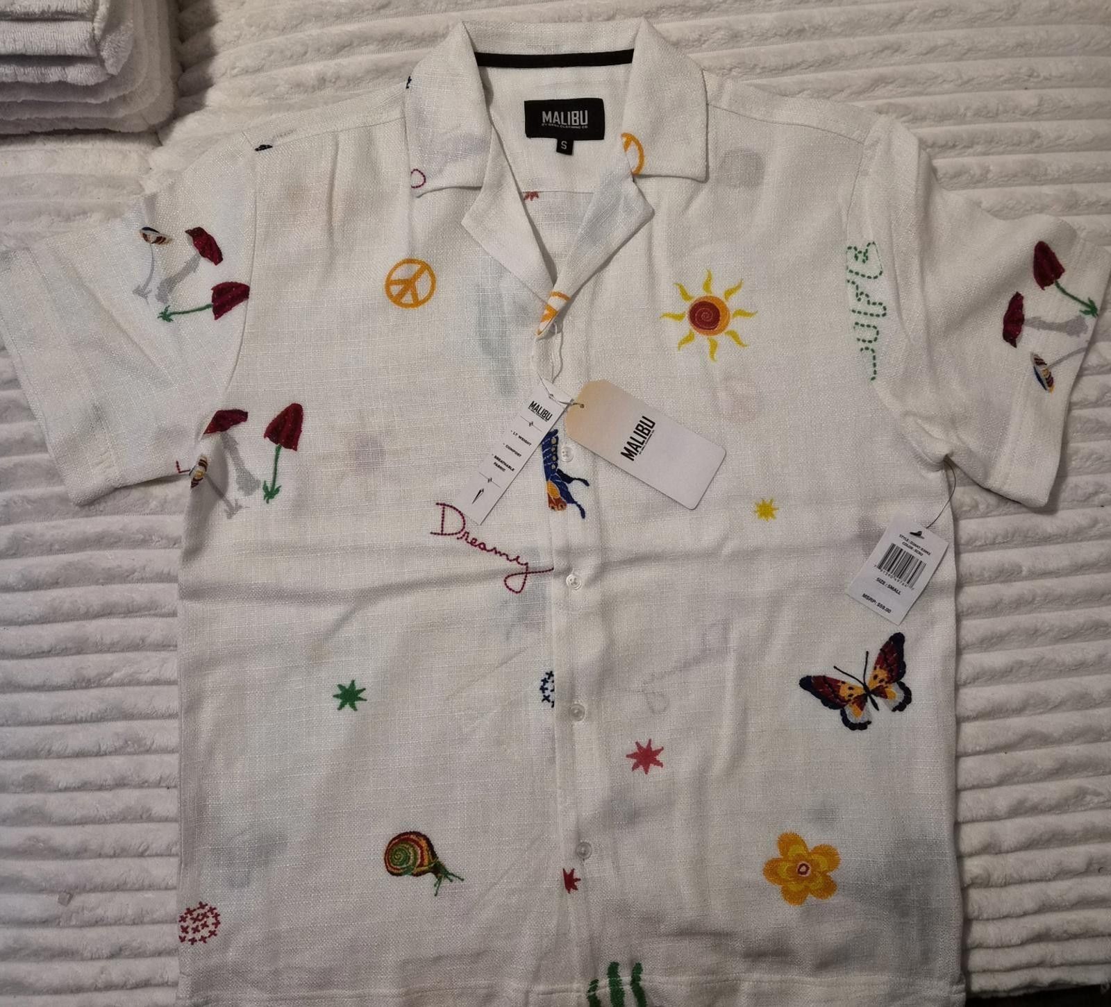 Malibu Sandals Malibu White Short Sleeve Button-Up Shirt with Embroidered Size US M / EU 48-50 / 2 - 1 Thumbnail
