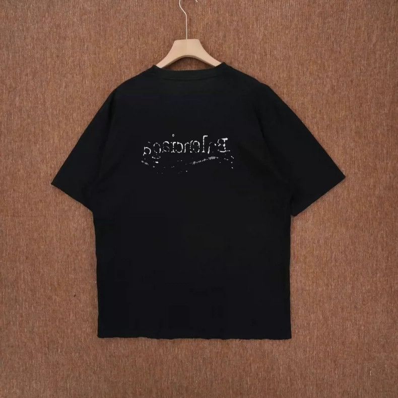 Balenciaga Balenciaga Black Aged Graffiti Coke Short Sleeve Size L Size US L / EU 52-54 / 3 - 2 Thumbnail
