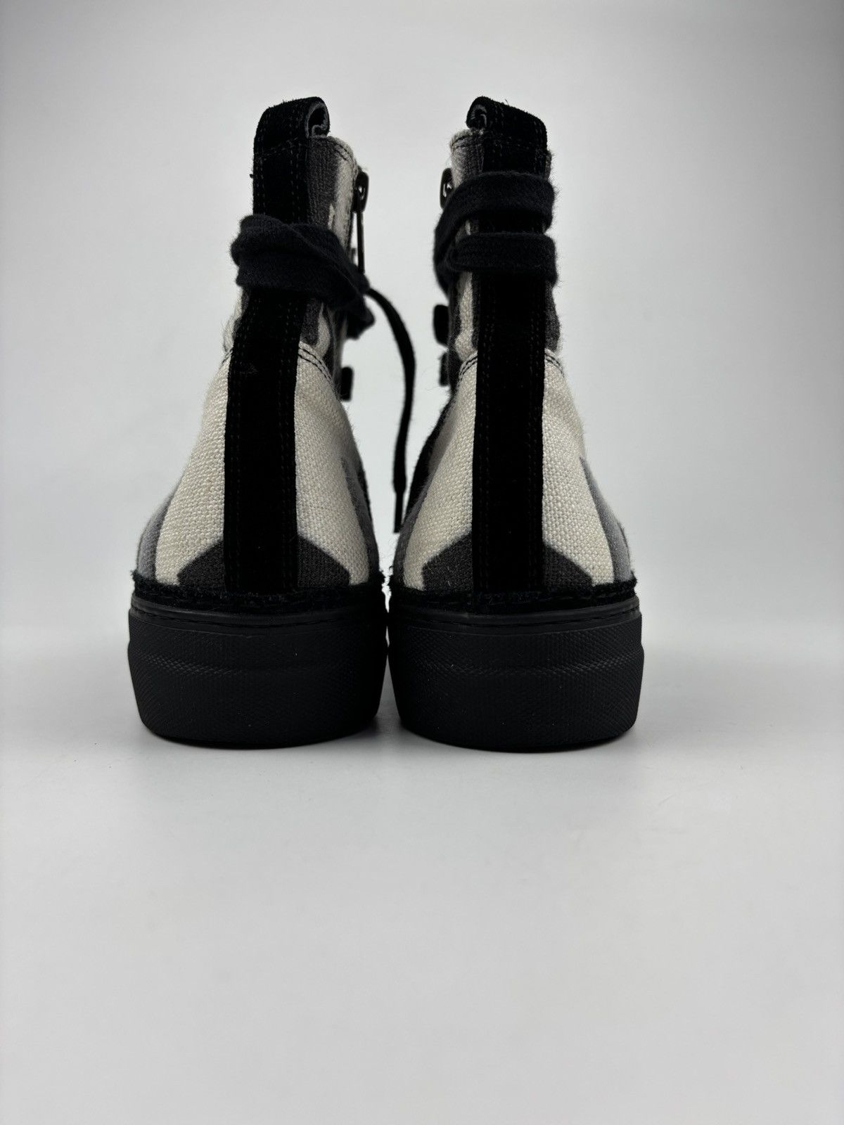 Ann Demeulemeester Ann Demeulemeester Hi-top Canvas Sneaker Size US 7.5 / IT 37.5 - 3 Thumbnail
