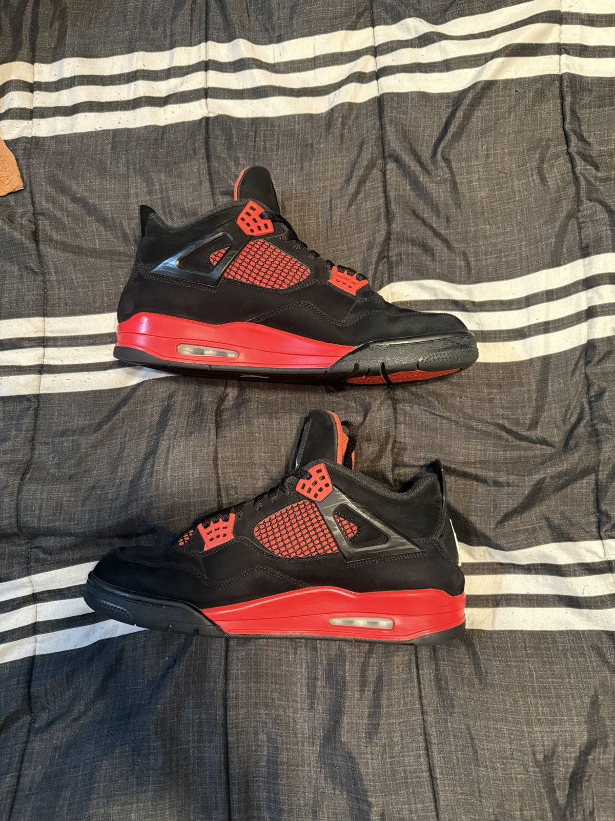 Jordan Brand Jordan 4 Red Thunder’s Size US 13 / EU 46 - 1 Thumbnail