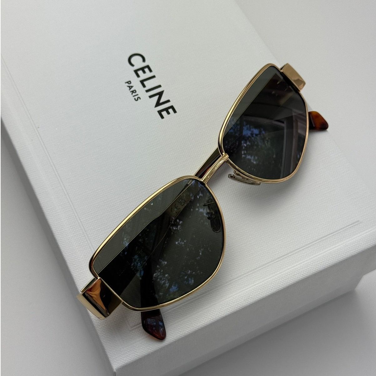 Celine NEW Celine Sunglasses Metal Triomphe CL40293U 30N Gold Green Size ONE SIZE - 12 Thumbnail
