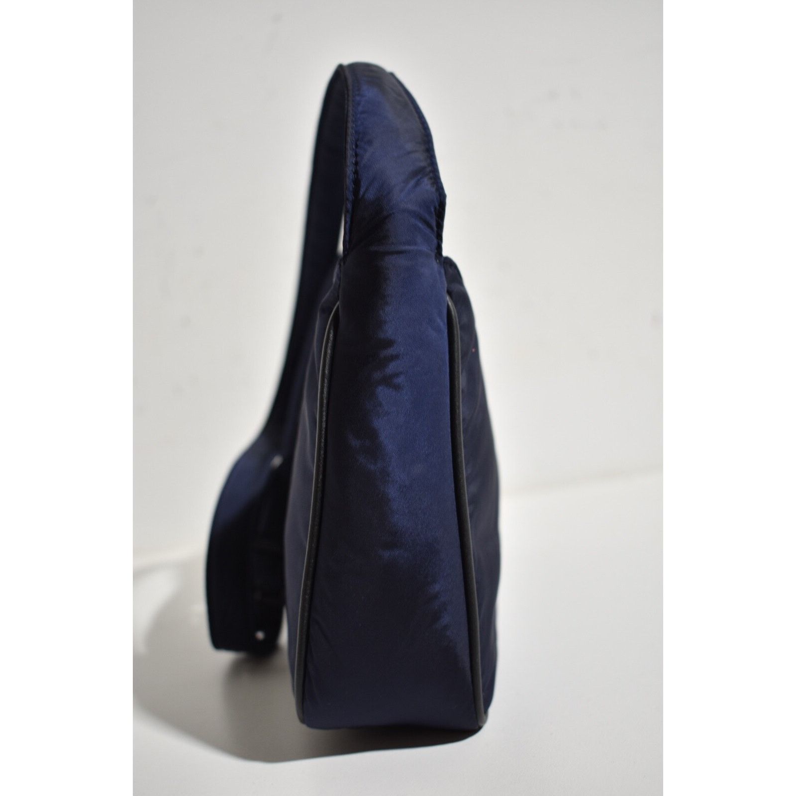 Yves Saint Laurent Saint Laurent Navy Blue Bronze Logo Shoulder Bag Size ONE SIZE - 13 Thumbnail