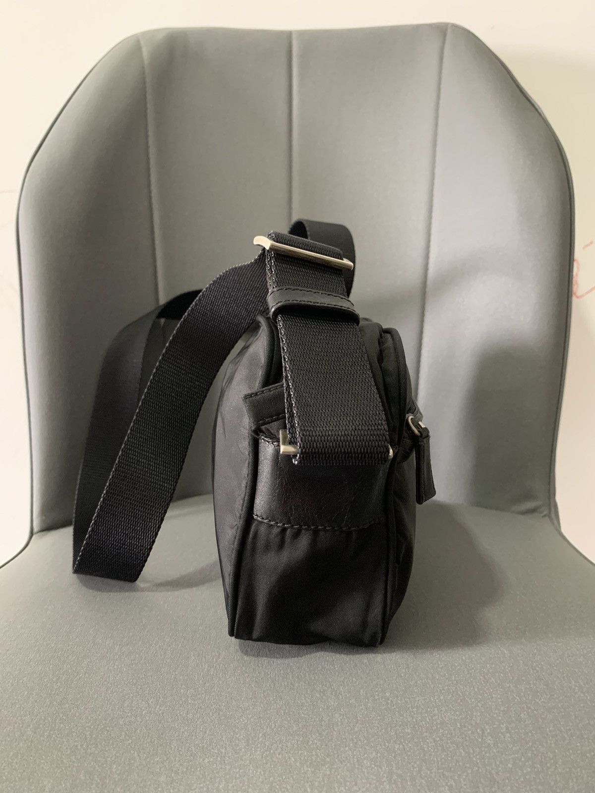 Prada Vintage Prada Black Sling Messenger Crossbody Bag Size ONE SIZE - 6 Thumbnail