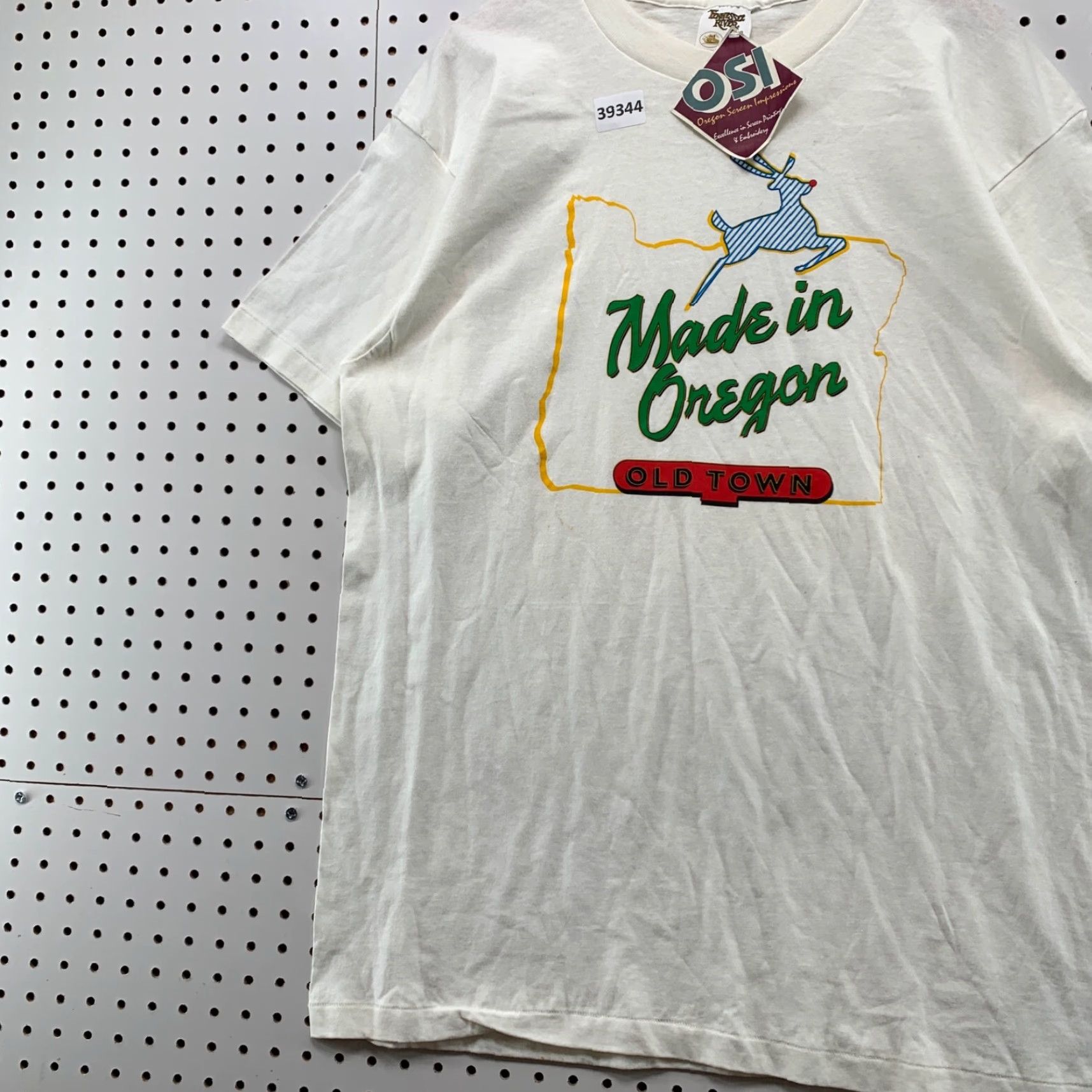 Vintage Vintage 90s Oregon Old Town T-Shirt Men XL White Graphic Print Made in USA Size US XL / EU 56 / 4 - 3 Thumbnail