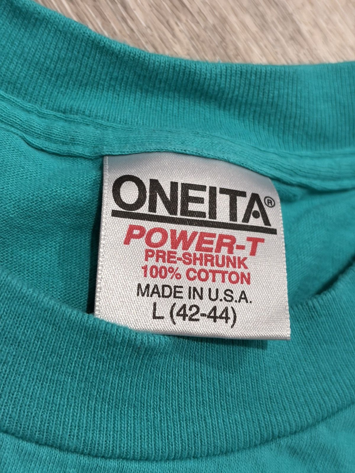 Vintage Vintage 90s Oneita Minnesota Embroidered Graphic T-Shirt Size US L / EU 52-54 / 3 - 5 Thumbnail