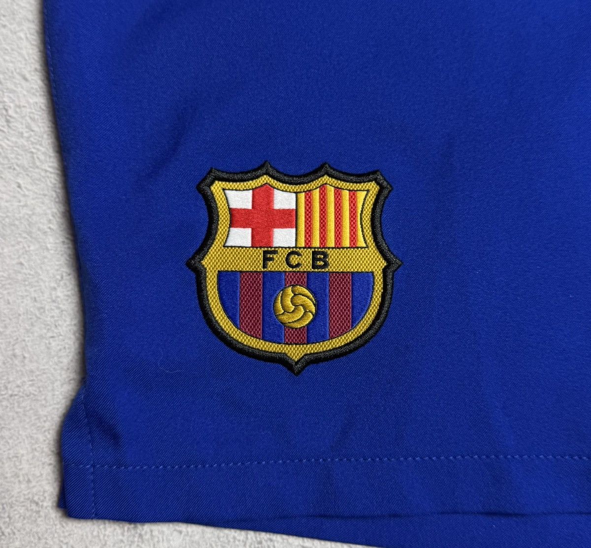 Other Barcelona 2013 2014 Goalkeeper Football Soccer Shorts Nike Size US 34 / EU 50 - 8 Thumbnail