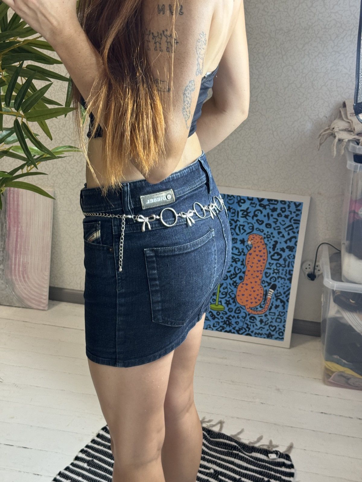 Diesel VINTAGE DIESEL 2000s MINI DENIM SKIRT Size 28" / US 6 / IT 42 - 3 Thumbnail