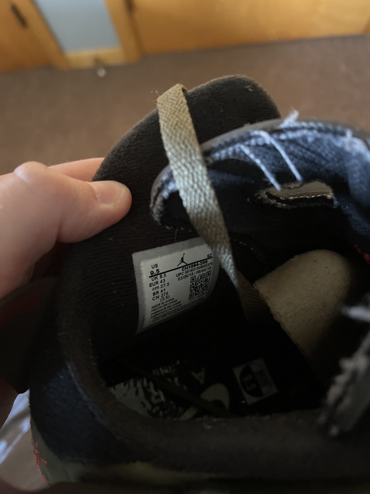Jordan Brand × Travis Scott Travis Scott Jordan 6 Olive Size US 9.5 / EU 42-43 - 9 Thumbnail